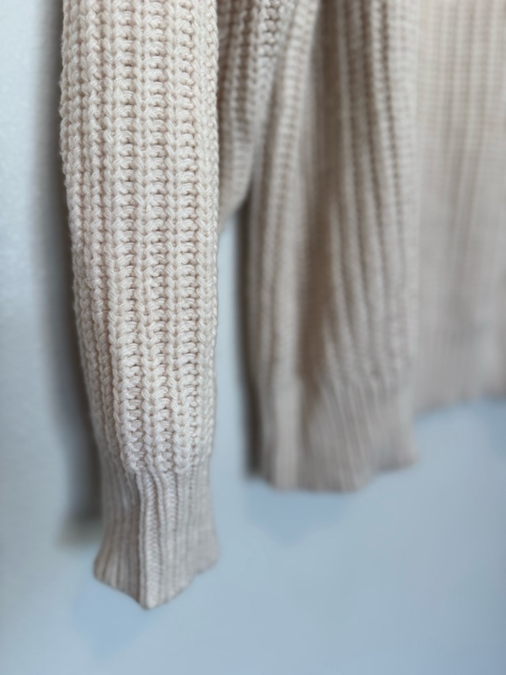 Uniqlo Mid-Gauge Cream Ribbed Knit Sweater - Picture 5 of 8